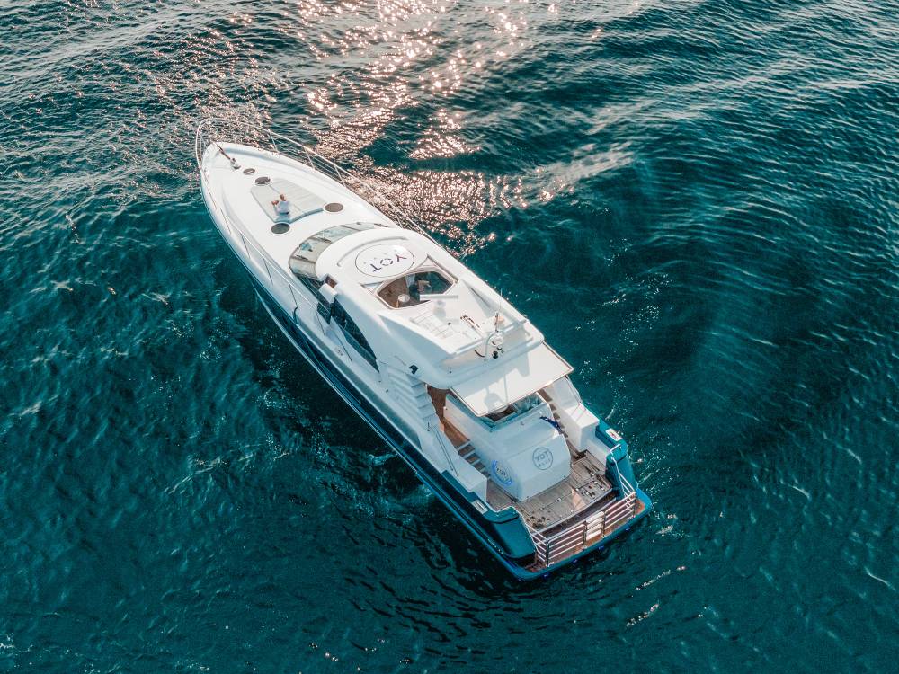 YOT Blue is the perfect luxury private boat for entertaining.
