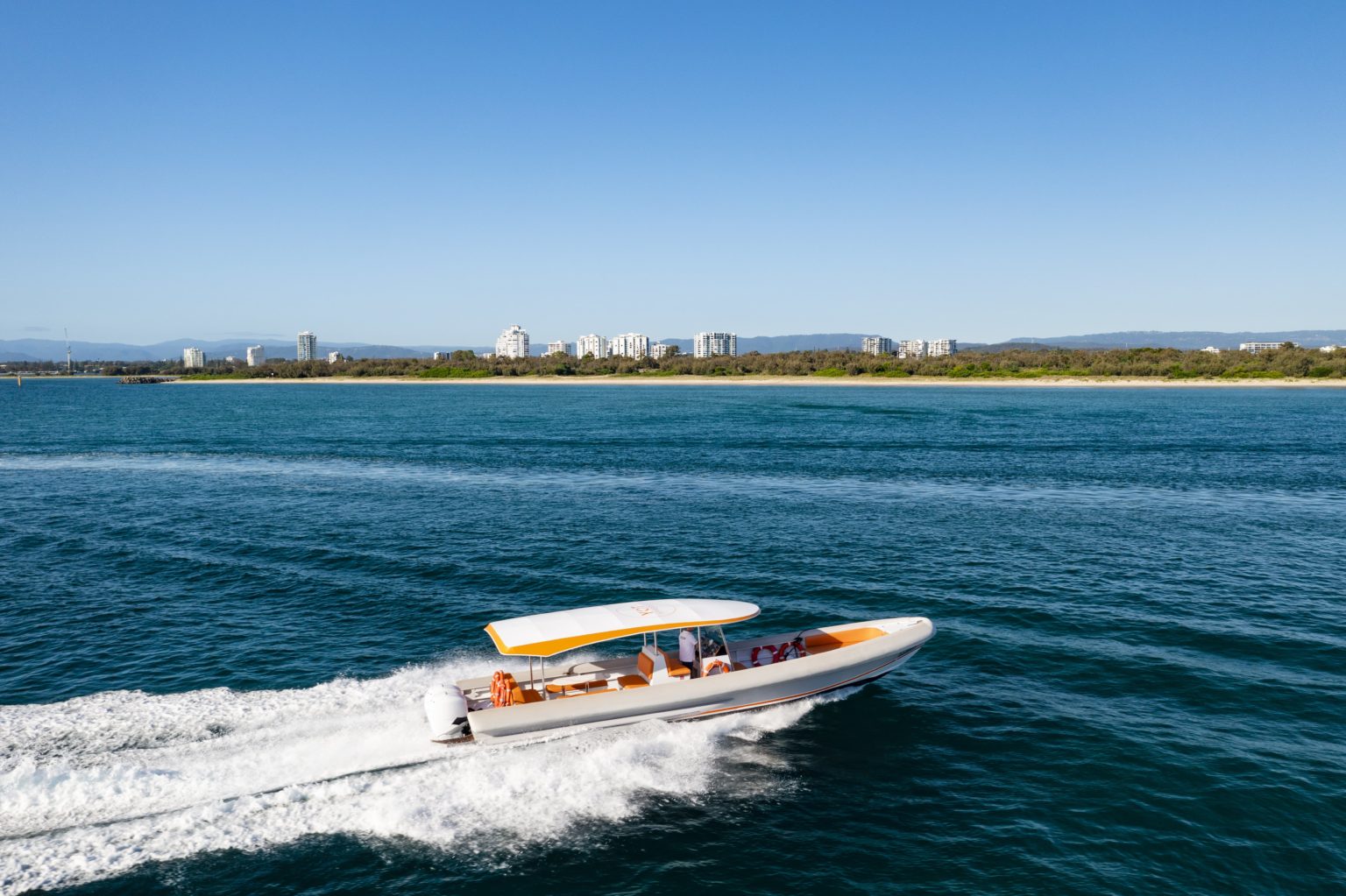 luxury yacht charter brisbane