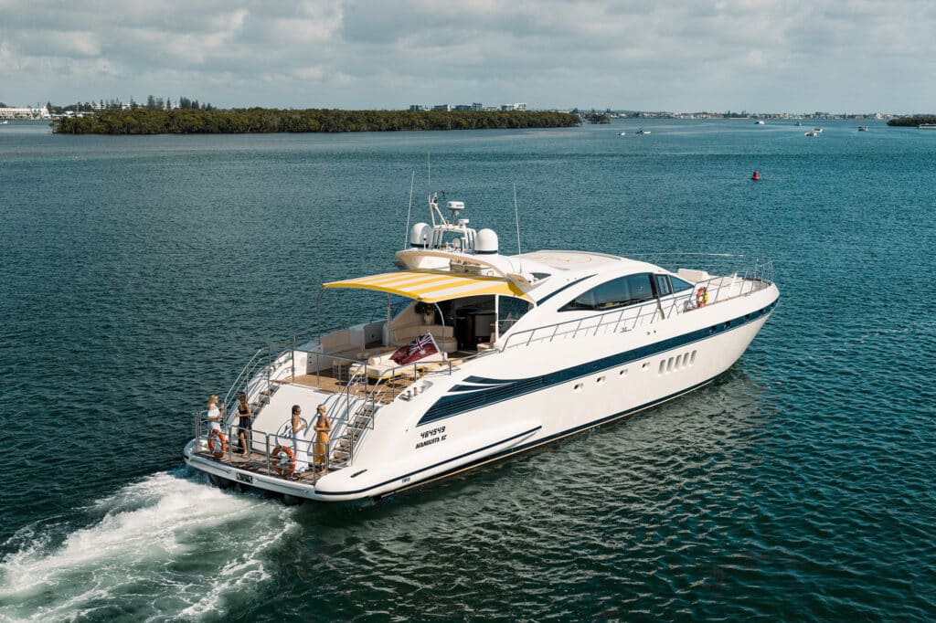 YOTCAPRI-17 svg+xml;charset=utf - YOT Capri