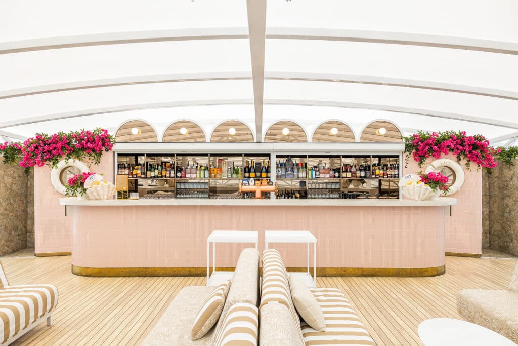 IMG_7719-HDR-Edit svg+xml;charset=utf - YOT Club Private Charter